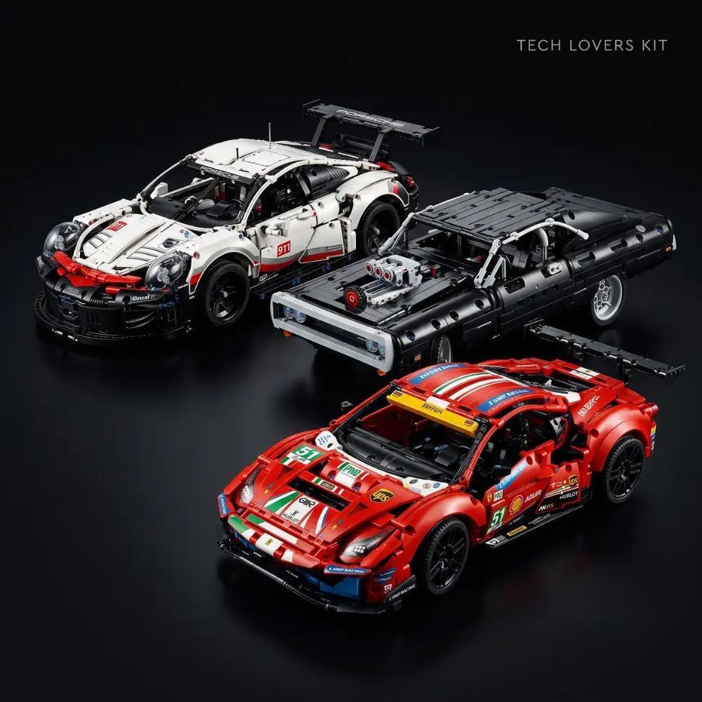Kit com 3 carros Ferrari 488 GTE + Dodge Charger 1970 (Velozes e Furiosos) + Porsche 911 RSR | 4334 peças